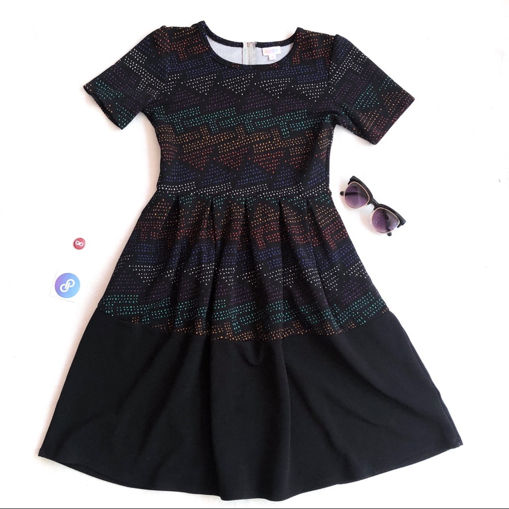 NWOT 🦄 Black Multicolor Print Amelia